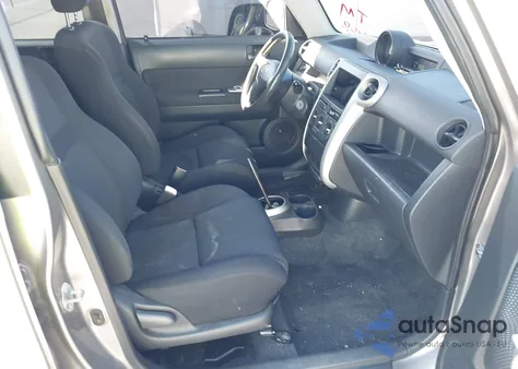 2004 Scion Xb from USA, damaged, VIN JTLKT334040162561